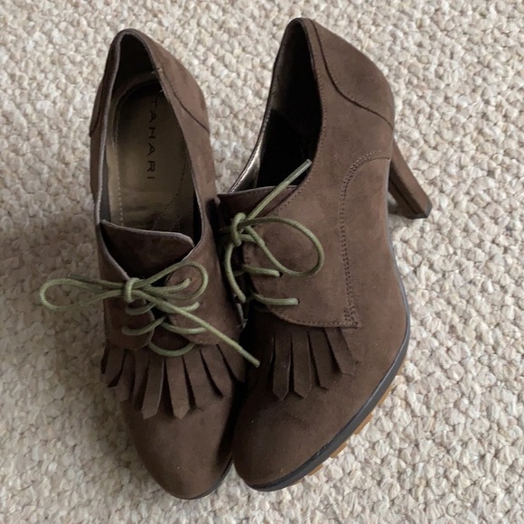 Tahari Temple Womens Suede Lace Up Fringe Vamp Heeled Bootie Shoes, Sz 6M, NWOB - Picture 7 of 9